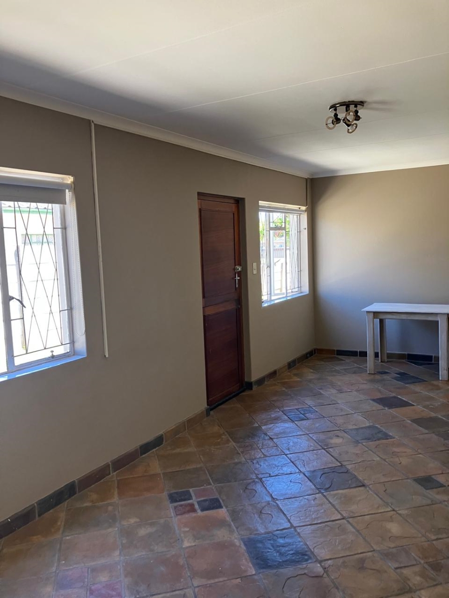 To Let 1 Bedroom Property for Rent in Bothasrus Eastern Cape
